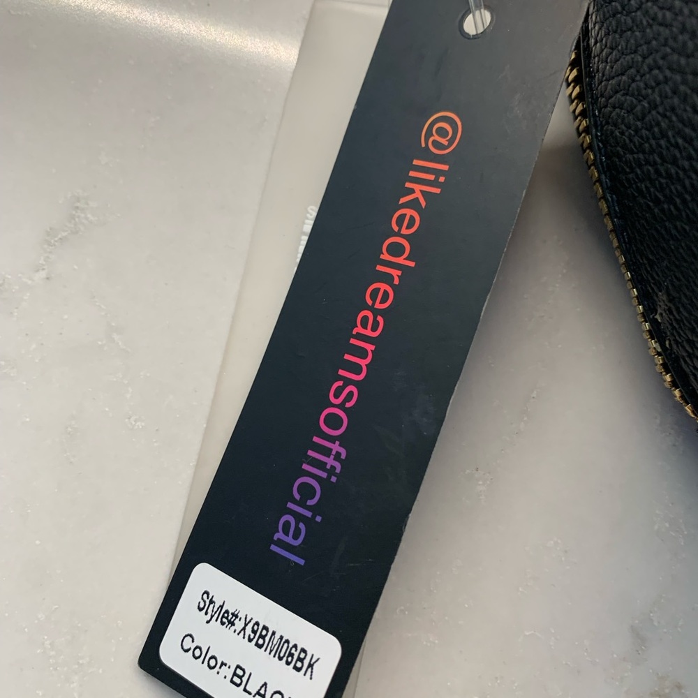 NEW Like Dreams Black Heart 🖤 Crossbody Bag - Picture 3 of 9